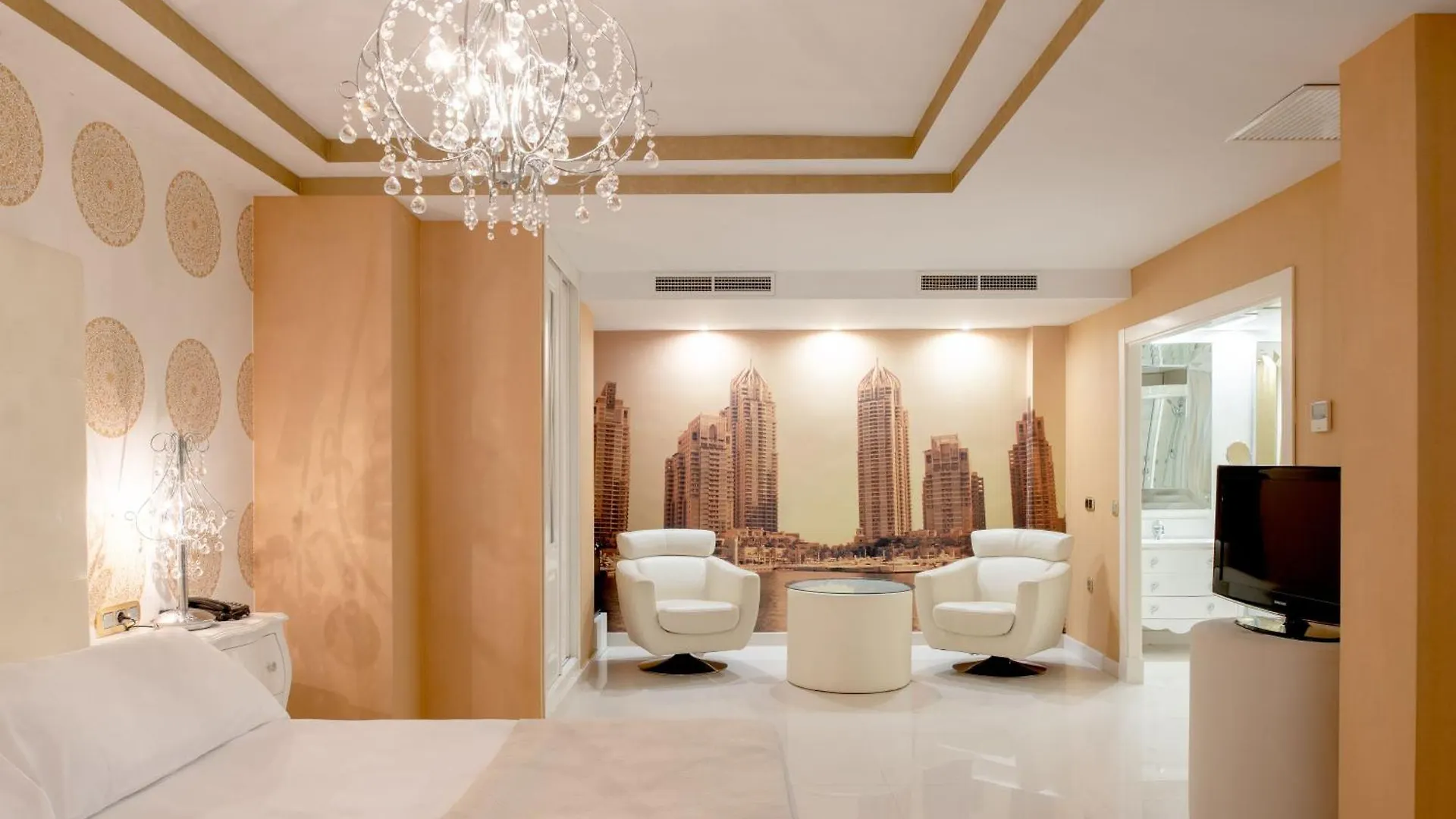 Hotel Infanta Leonor エシハ 4*,